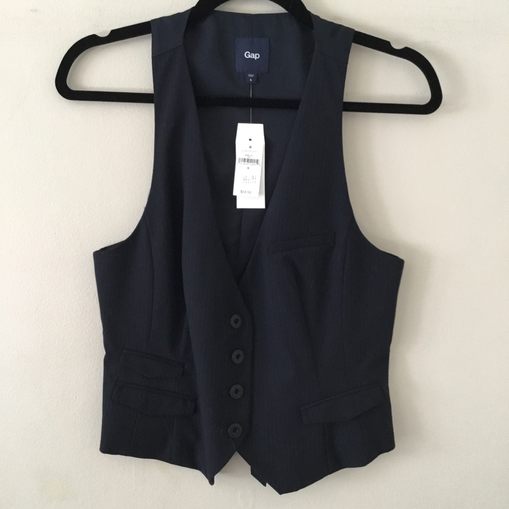 3/$10 GAP NWT Vest